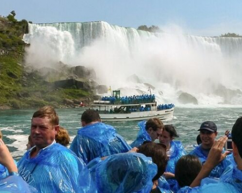 Niagara Falls Boat Ride