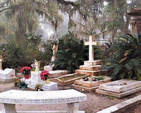 Savannah Cemetery Tour