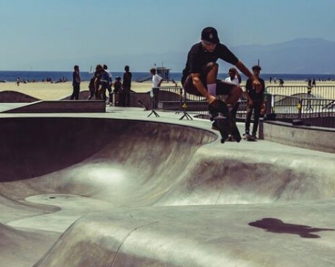 Venice Beach Walking Tour and Local Experience