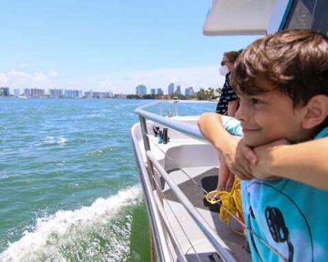 Miami Biscayne Bay Sightseeing Cruise Adventure