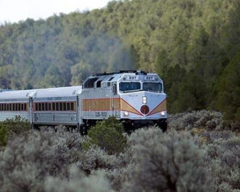 Grand Canyon Train Ride and Scenic Tour