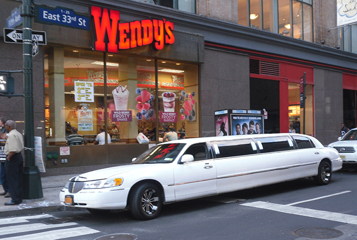 CHRISTMAS IN NYC LIMO TOUR