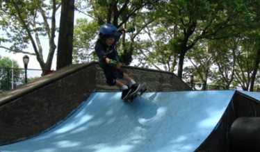 Skateboarding in Manhattan - Xperience Days